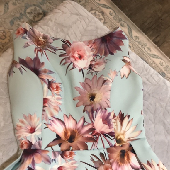 Womens Special Occasion Dress - Picture 2 of 10